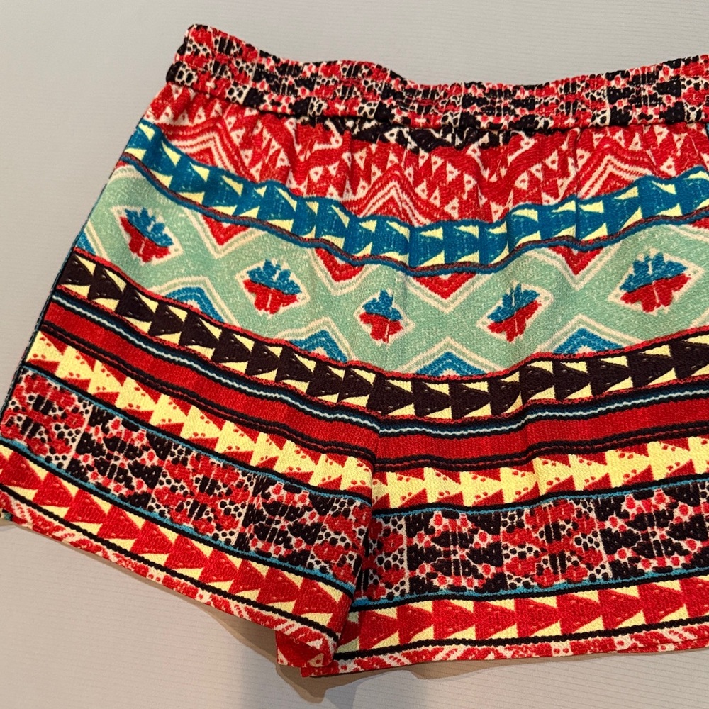 BCBGMaxAzria Multicolor Patterned Athletic Shorts - image 4
